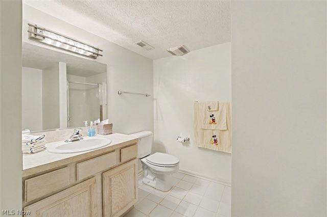 959 Grand View Lane, Aurora, OH 44202