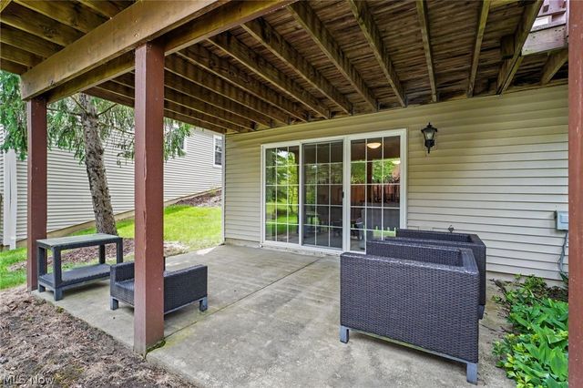 959 Grand View Lane, Aurora, OH 44202