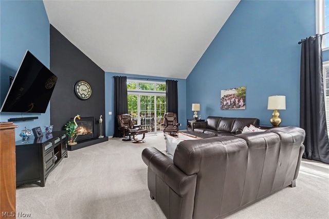 959 Grand View Lane, Aurora, OH 44202
