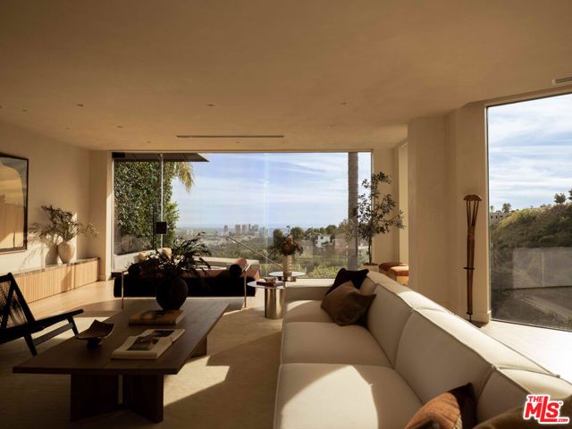 1778 Viewmont Drive, Los Angeles, CA 90069