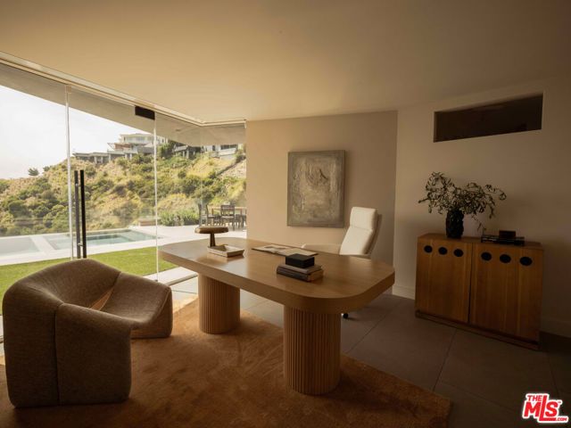 1778 Viewmont Drive, Los Angeles, CA 90069