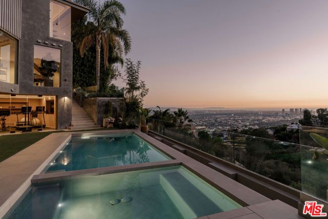 1778 Viewmont Drive, Los Angeles, CA 90069