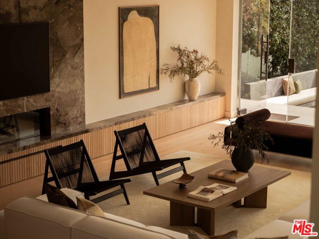 1778 Viewmont Drive, Los Angeles, CA 90069