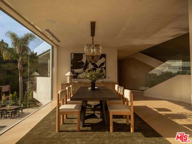 1778 Viewmont Drive, Los Angeles, CA 90069