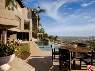 1778 Viewmont Drive, Los Angeles, CA 90069