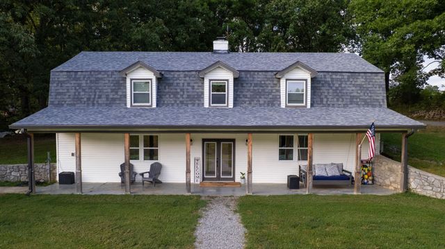 401 South Rd, Cottontown, TN 37048