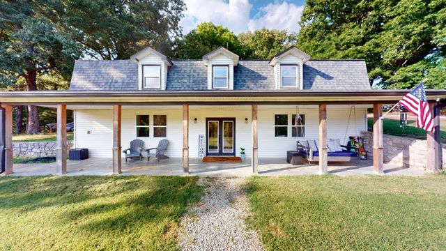 401 South Rd, Cottontown, TN 37048