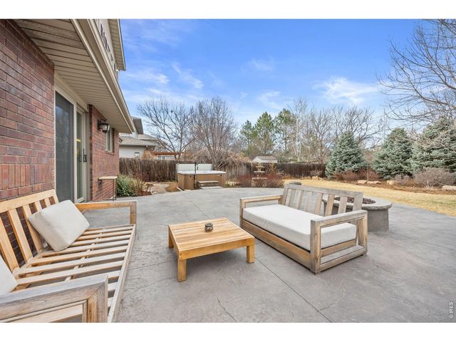 2608 Pheasant Dr, Longmont, CO 80503