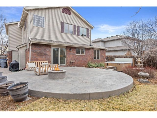 2608 Pheasant Dr, Longmont, CO 80503