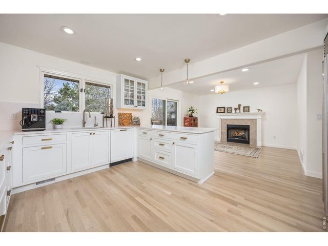 2608 Pheasant Dr, Longmont, CO 80503