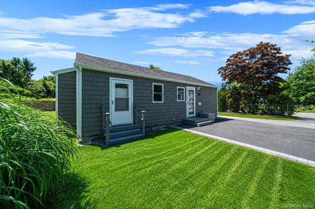 3 Bay Lane, Brookhaven, NY 11719
