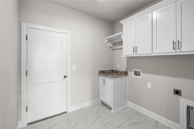 2212 Charles Street, Pea Ridge, AR 72751