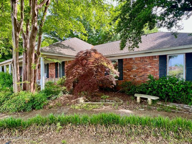 8080 Tchulahoma Road, Southaven, MS 38671