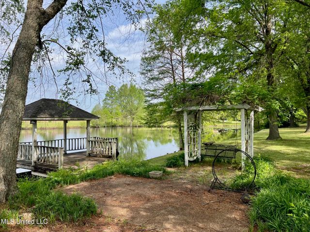 8080 Tchulahoma Road, Southaven, MS 38671
