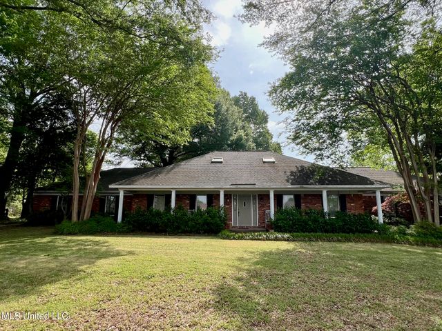 8080 Tchulahoma Road, Southaven, MS 38671