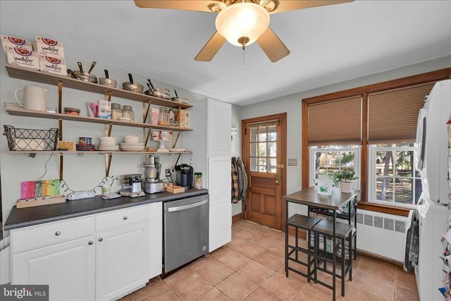 417 S WAYNE ST, Orwigsburg, PA 17961