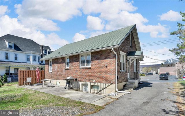 417 S WAYNE ST, Orwigsburg, PA 17961