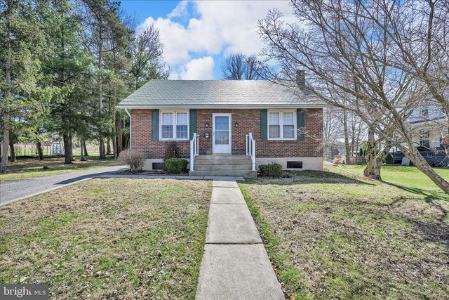 417 S WAYNE ST, Orwigsburg, PA 17961