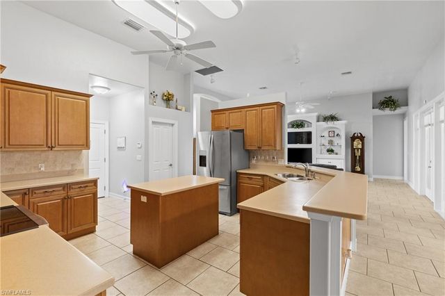 810 NW 36th AVE, Cape Coral, FL 33993