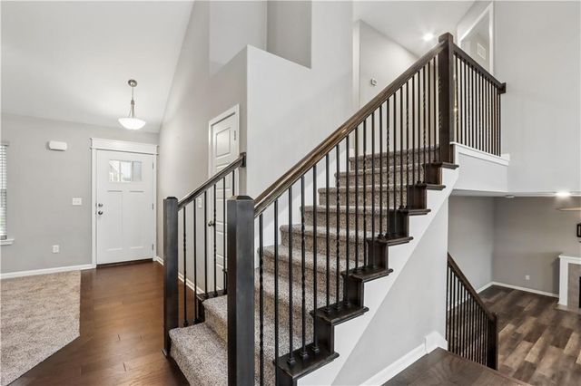 7700 N Lawn Avenue N, Kansas City, MO 64119