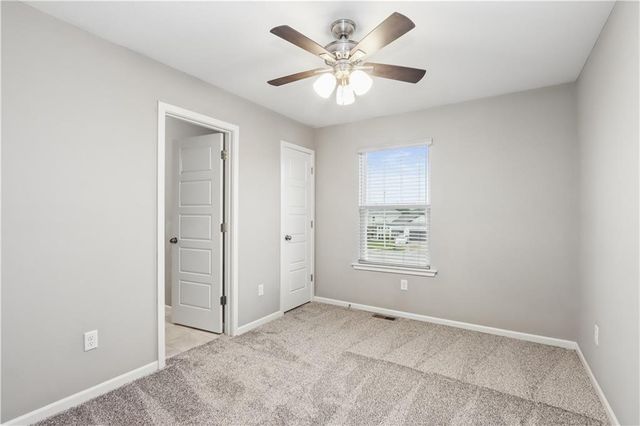 7700 N Lawn Avenue N, Kansas City, MO 64119