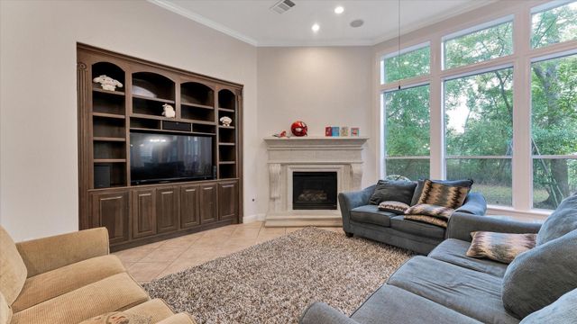 3 N Fair Manor Circle, Spring, TX 77382