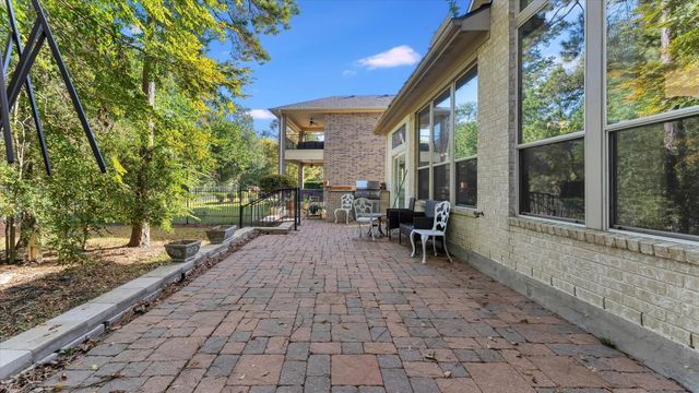 3 N Fair Manor Circle, Spring, TX 77382