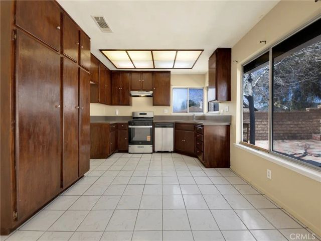 1703 E Avenue R3, Palmdale, CA 93550