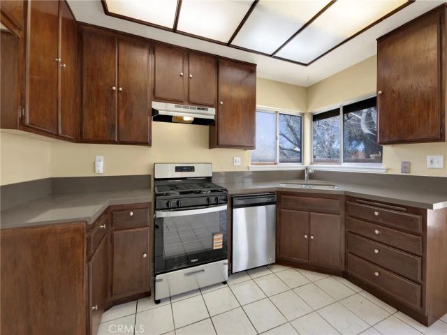 1703 E Avenue R3, Palmdale, CA 93550