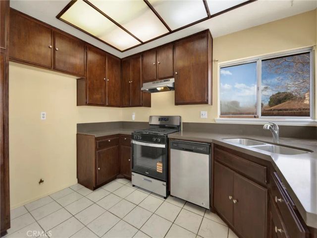 1703 E Avenue R3, Palmdale, CA 93550