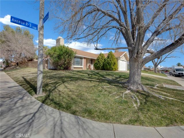 1703 E Avenue R3, Palmdale, CA 93550