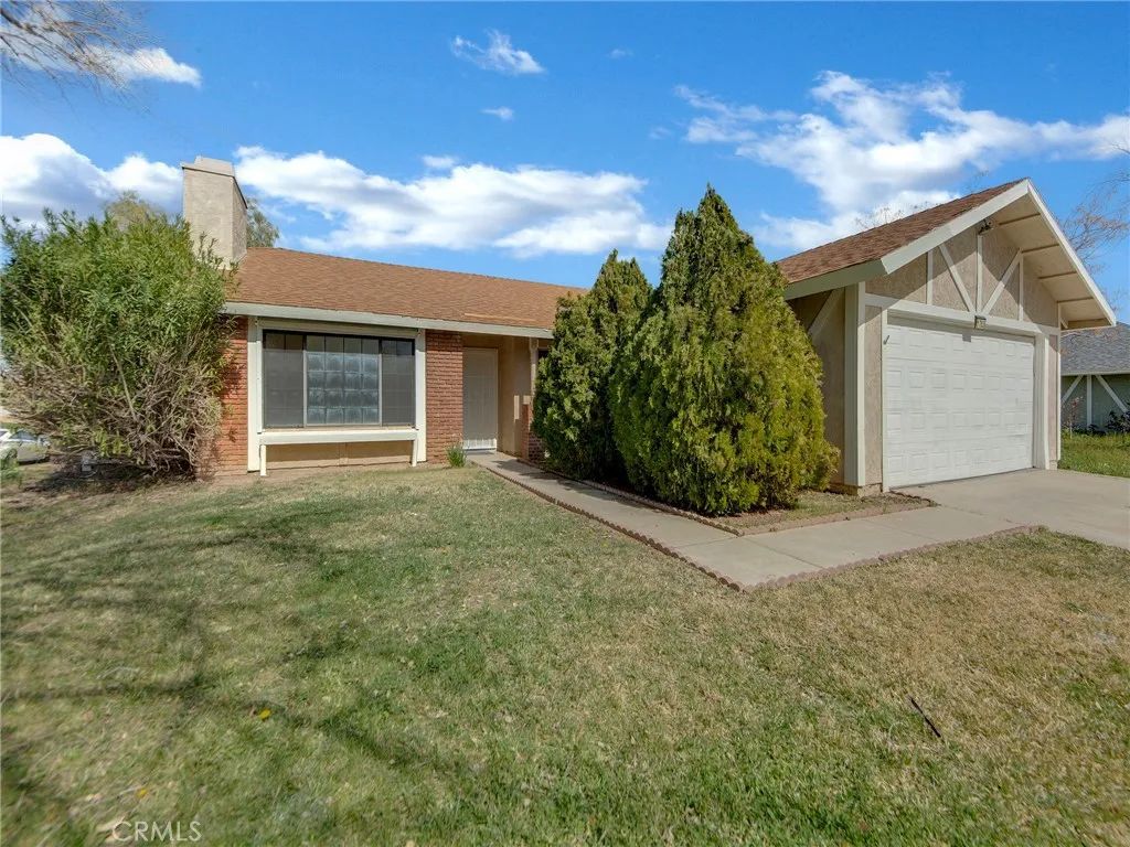 1703 E Avenue R3, Palmdale, CA 93550