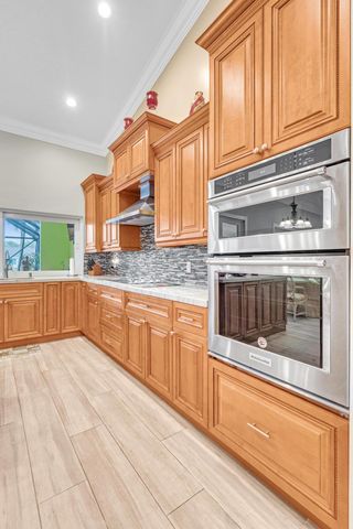 9254 NW 18th Street, Plantation, FL 33322