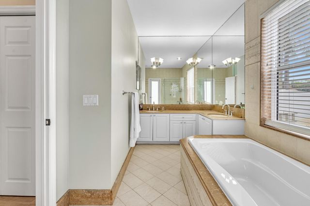 9254 NW 18th Street, Plantation, FL 33322