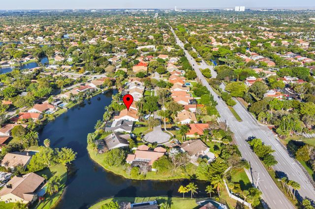 9254 NW 18th Street, Plantation, FL 33322