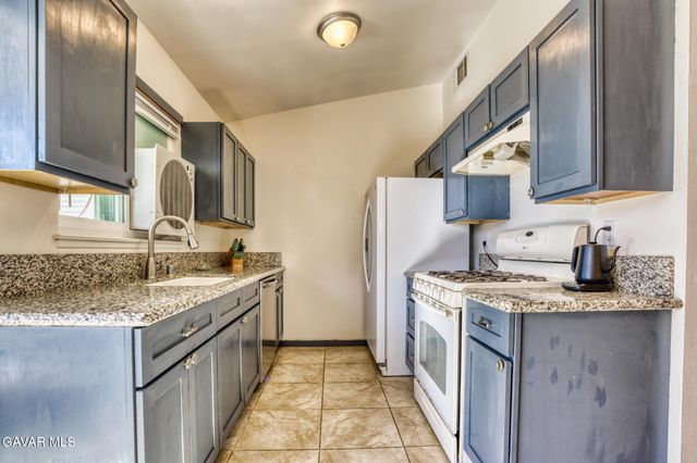 10945 Rome Beauty Drive, California City, CA 93505