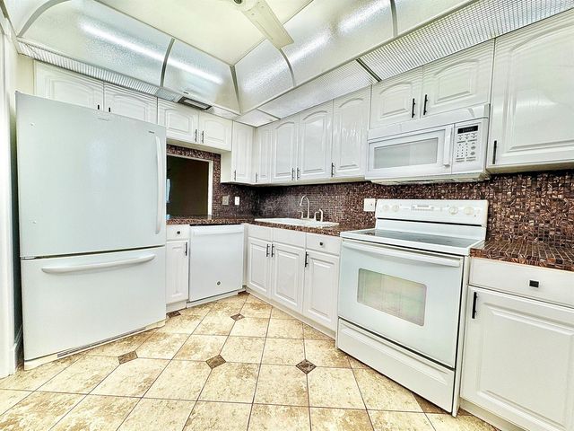2871 N Ocean Boulevard C513, Boca Raton, FL 33431