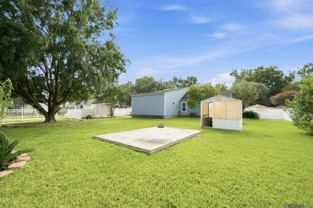 3041 Myrtle Grove Dr, Saint George, LA 70810