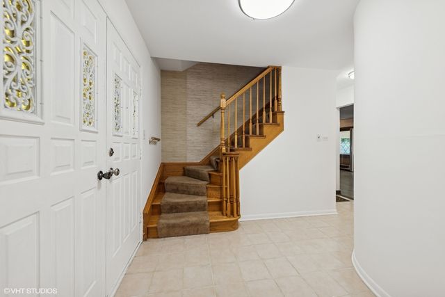 9061 PRIMROSE Lane, Hickory Hills, IL 60457