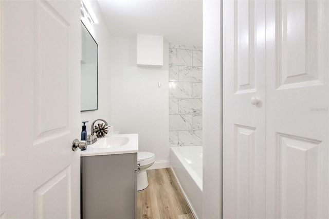 2002 E HANNA AVENUE, Tampa, FL 33610