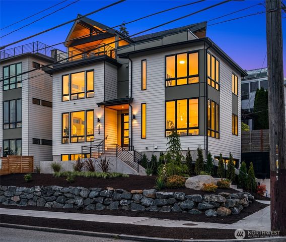 454 NE 40th Street, Seattle, WA 98105