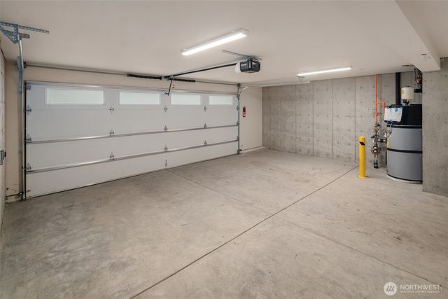 454 NE 40th Street, Seattle, WA 98105