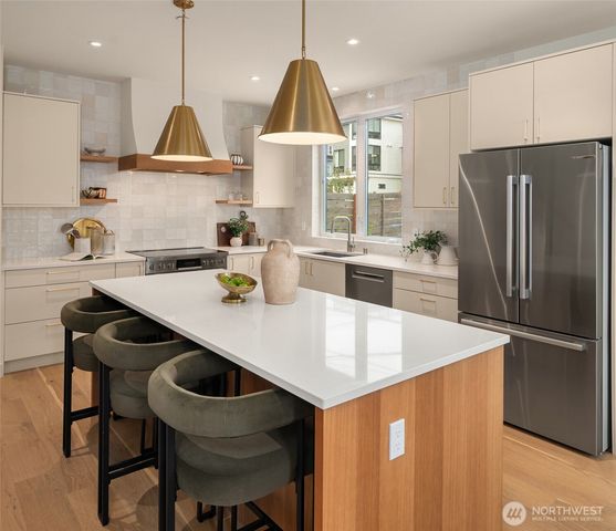 454 NE 40th Street, Seattle, WA 98105