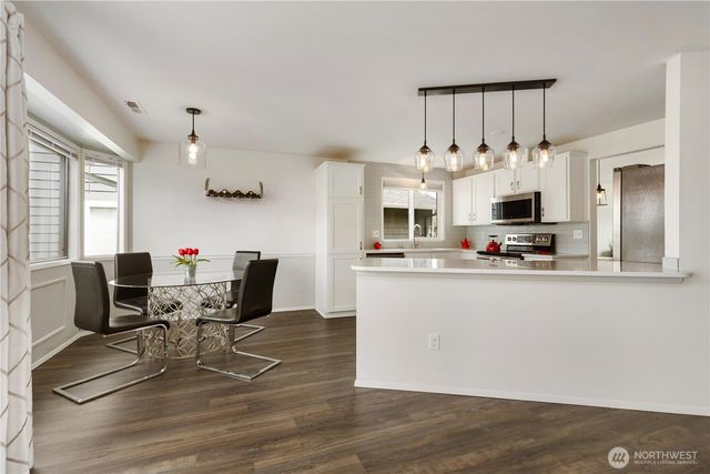 2721 211th Place SW, Lynnwood, WA 98036