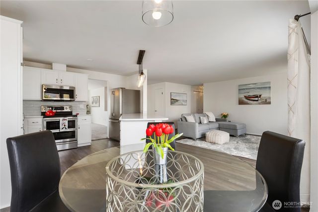 2721 211th Place SW, Lynnwood, WA 98036