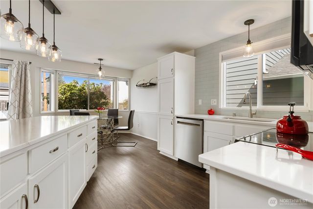 2721 211th Place SW, Lynnwood, WA 98036