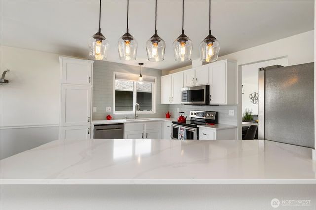 2721 211th Place SW, Lynnwood, WA 98036