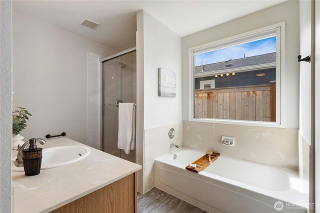 2721 211th Place SW, Lynnwood, WA 98036