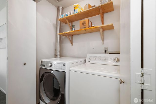 2721 211th Place SW, Lynnwood, WA 98036