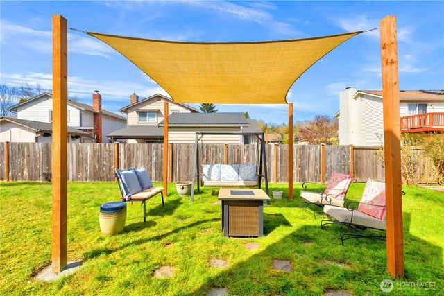 2721 211th Place SW, Lynnwood, WA 98036